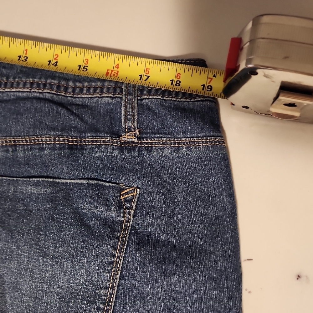 AG NWT Blue Jean Shorts with Frayed Hem and Distressed Details - Picture 5 of 7